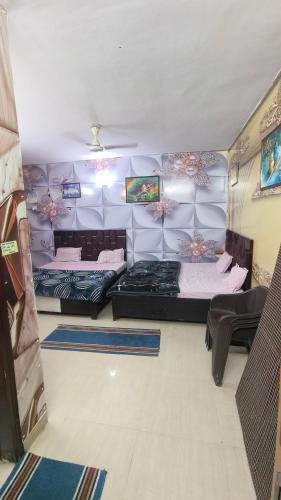 K D Dham Hotel Near Prem Mandir in Vrindavan, India