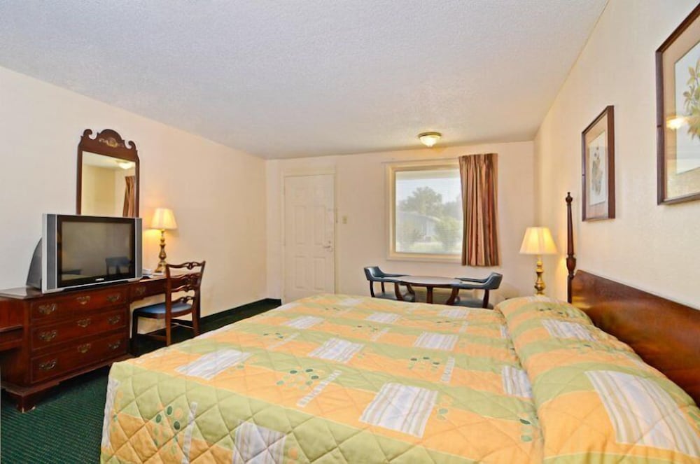 Motel 6 Sandersville GA - photo 12
