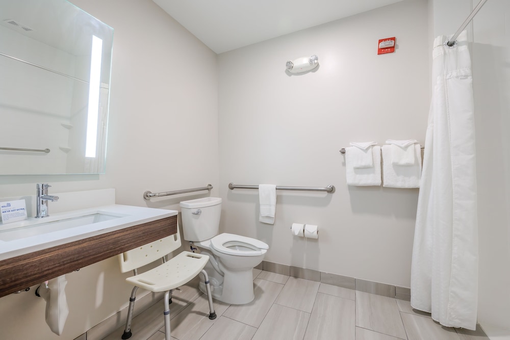 Holiday Inn Express & Suites Zion by IHG - photo 13