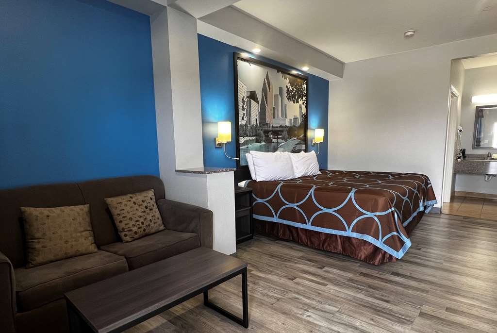 Super 8 by Wyndham Houston North I 45 - photo 13