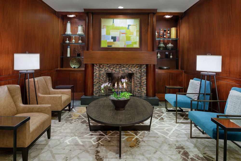 DoubleTree Suites by Hilton Charlotte SouthPark - photo 3