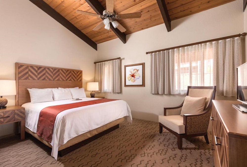 Kona Coast Resort by VRHost - photo 16