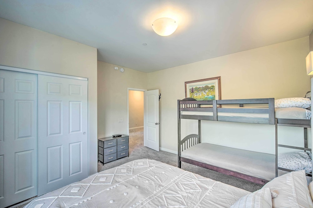Lake Arrowhead Getaway with Decks and Game Room — Lake Arrowhead — photo 3