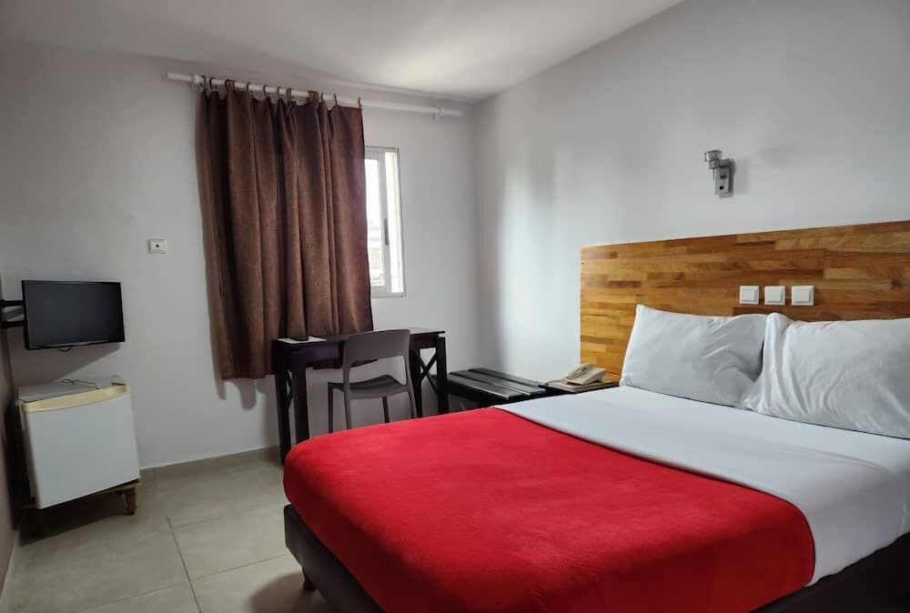 Golden Hôtel — hotel in Abidjan