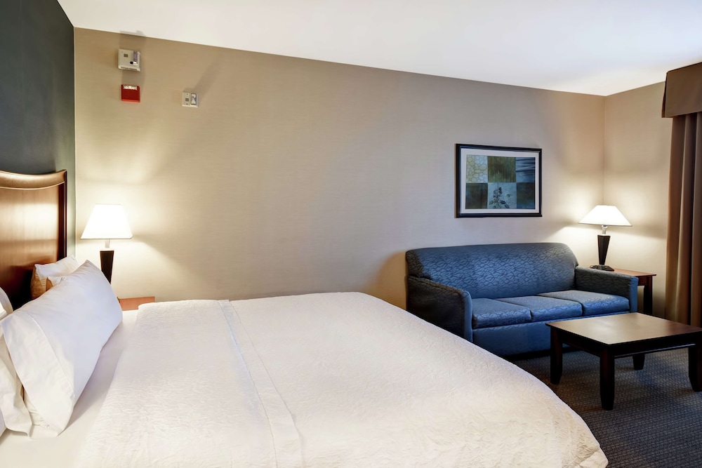 Hampton Inn & Suites Folsom - photo 32