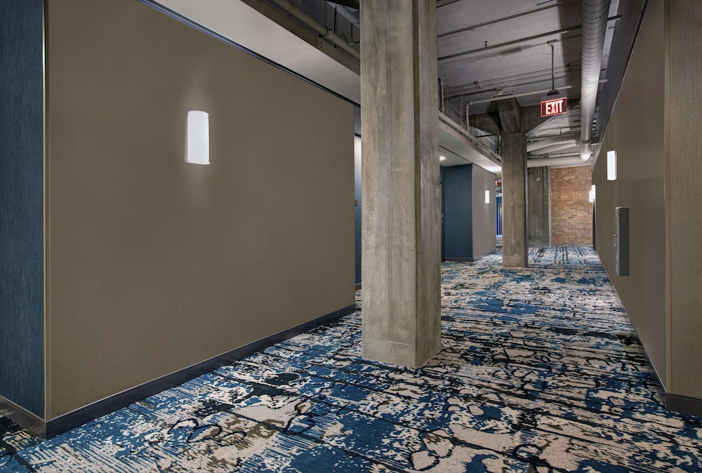 Embassy Suites by Hilton Rockford Riverfront - photo 53
