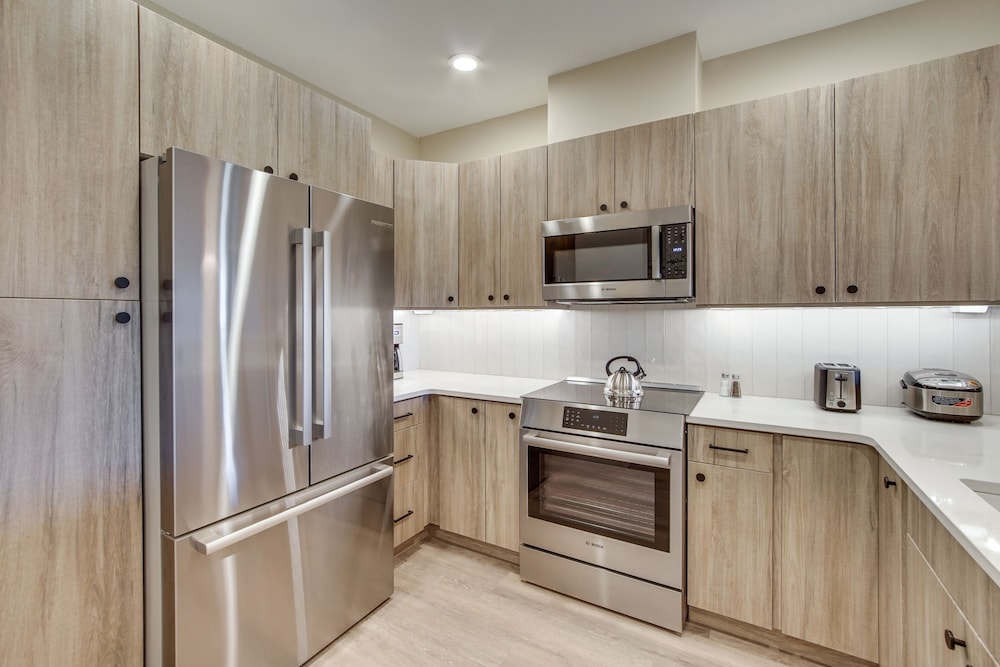 Suncadia Resort Condo: Balcony & Golf Course Views in Cle Elum, United States