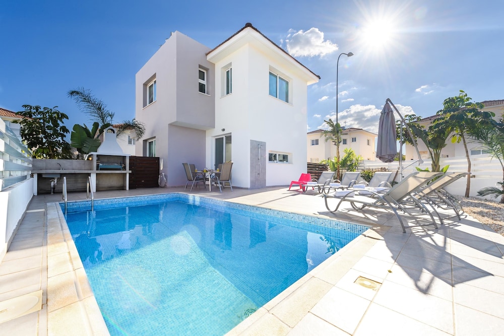 Avra Villa 75