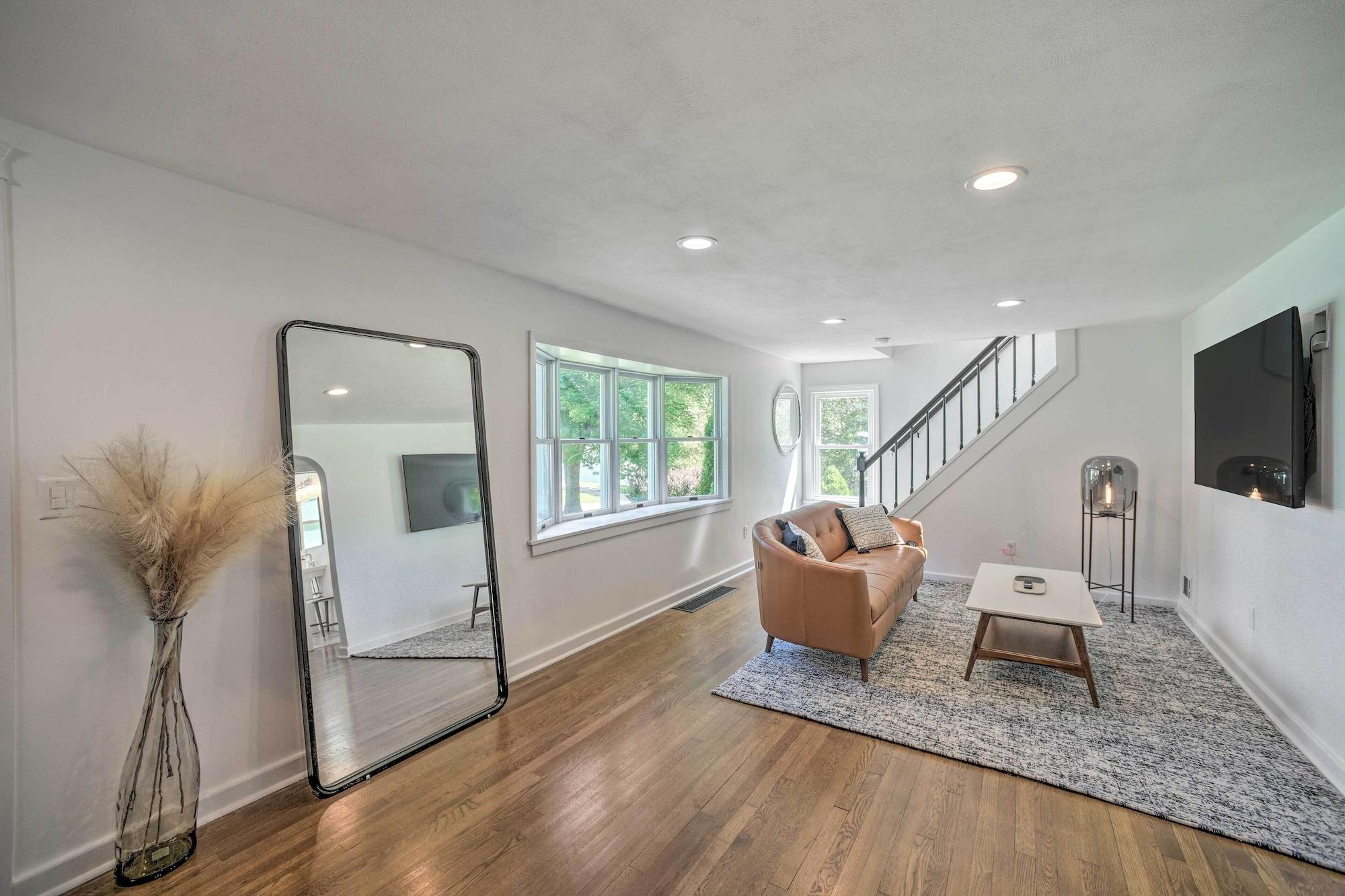 Artsy Upstate Getaway w Huge Private Yard — hotel in Whitesboro