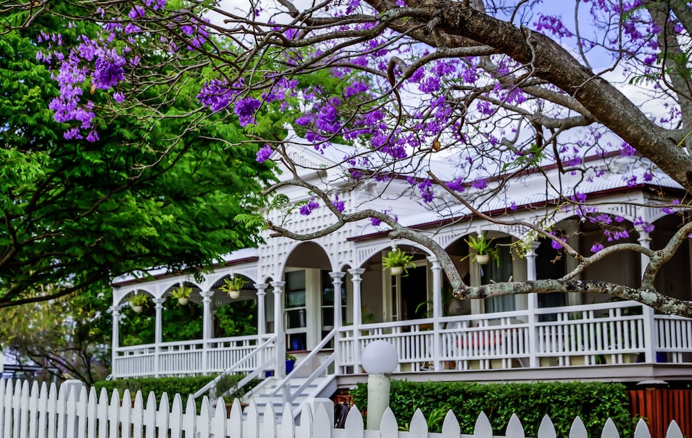 Wiss House Bed and Breakfast — 5-Star Luxury Hotel in Kalbar, Australia