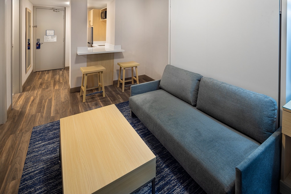 Holiday Inn Express & Suites Atlanta Downtown by IHG - photo 27