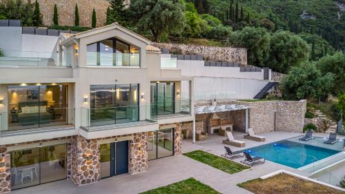 Villa Le Roc — 4-Star Luxury Hotel in Agioi Deka, Greece