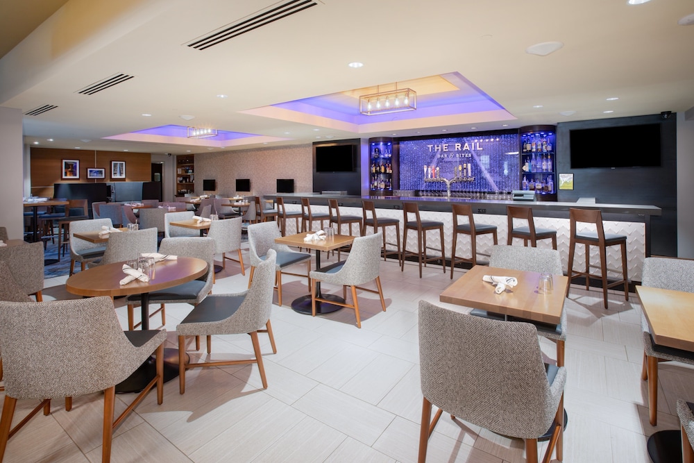 Crowne Plaza Kansas City Downtown by IHG - photo 44