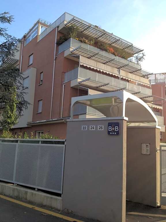B&B Pitstop — 4-Star Luxury Hotel in Anzola Dell'emilia, Italy