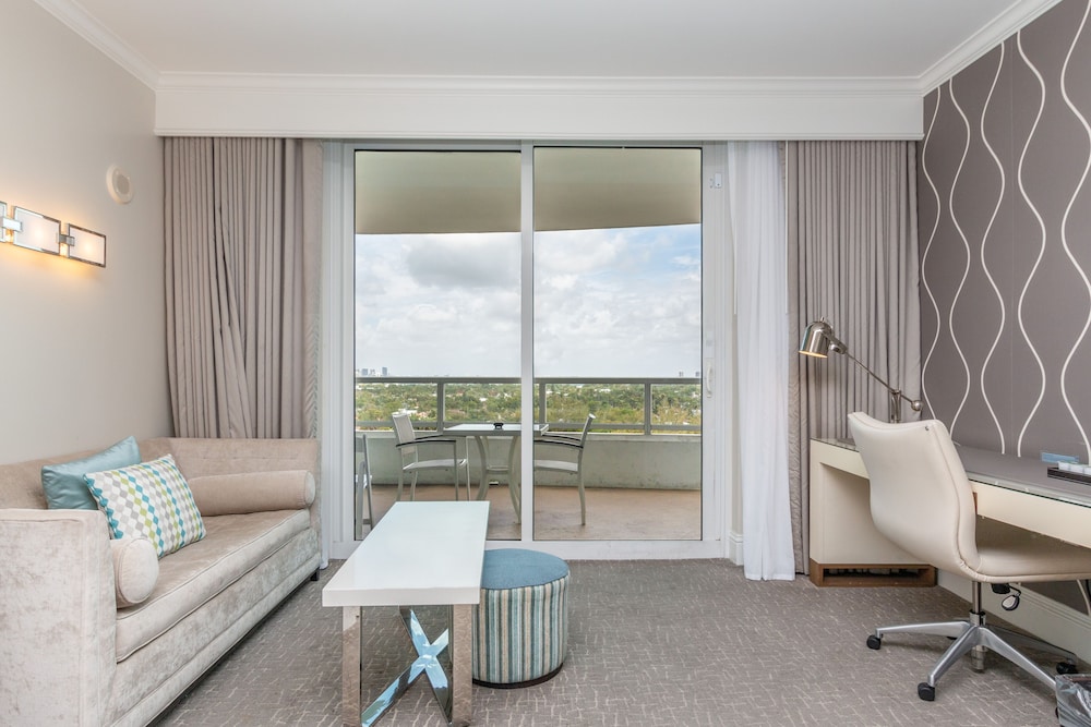 Fontainebleau Miami Beach Private Luxury Suites - photo 173