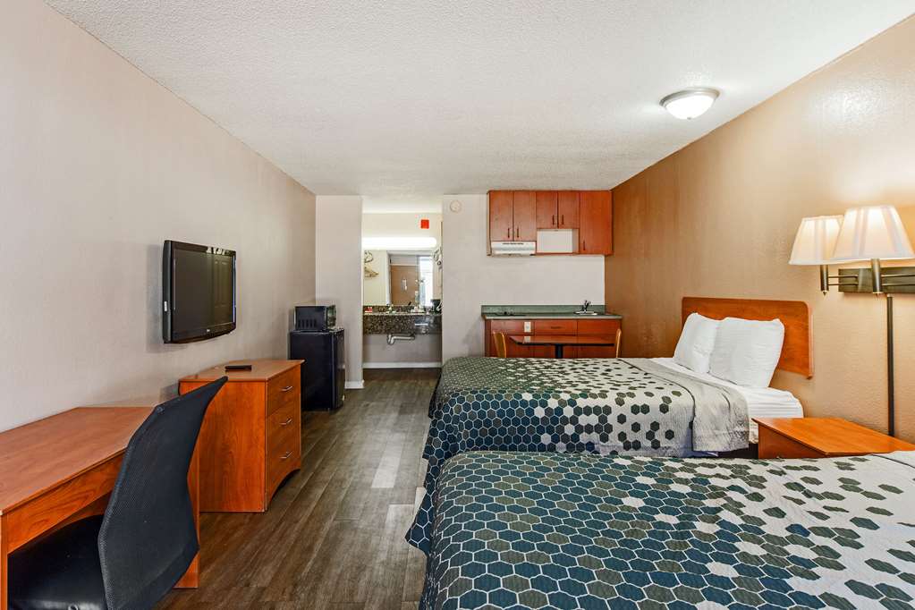 Econo Lodge And Suites Bricktown - photo 19