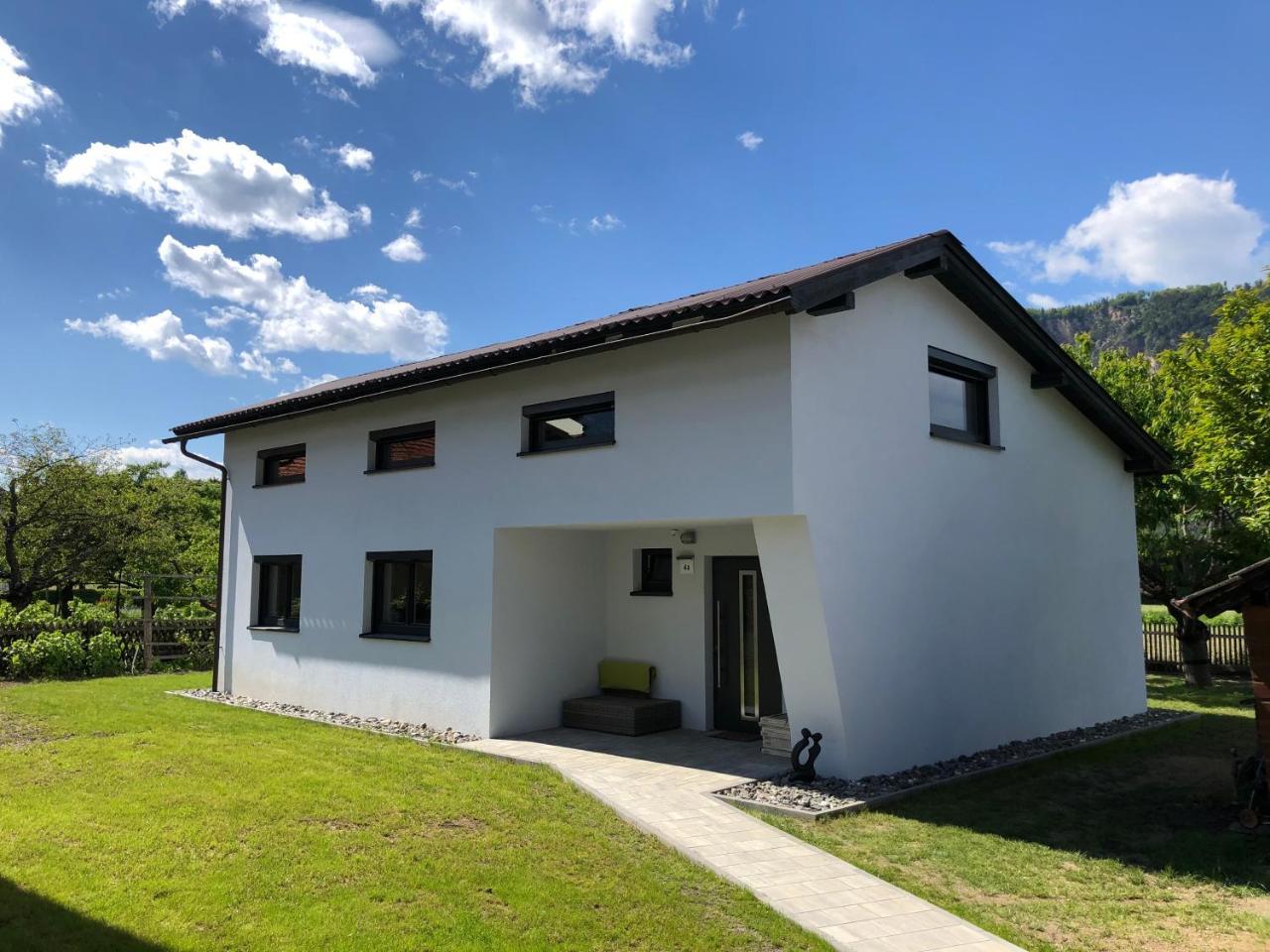Myurlaubat — Finkenstein