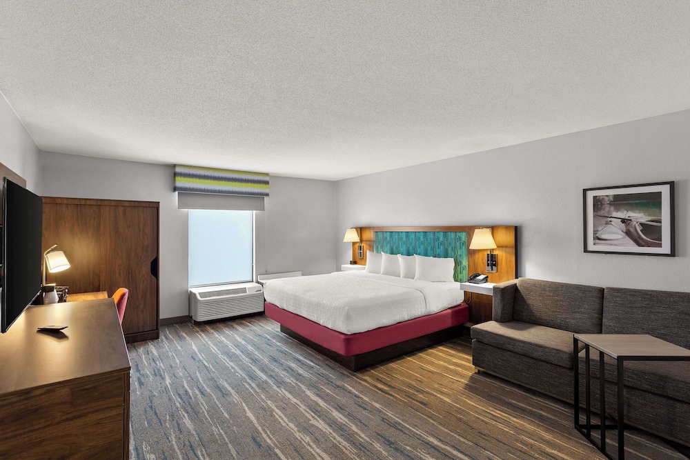 Hampton Inn Bridgeport Clarksburg - photo 22