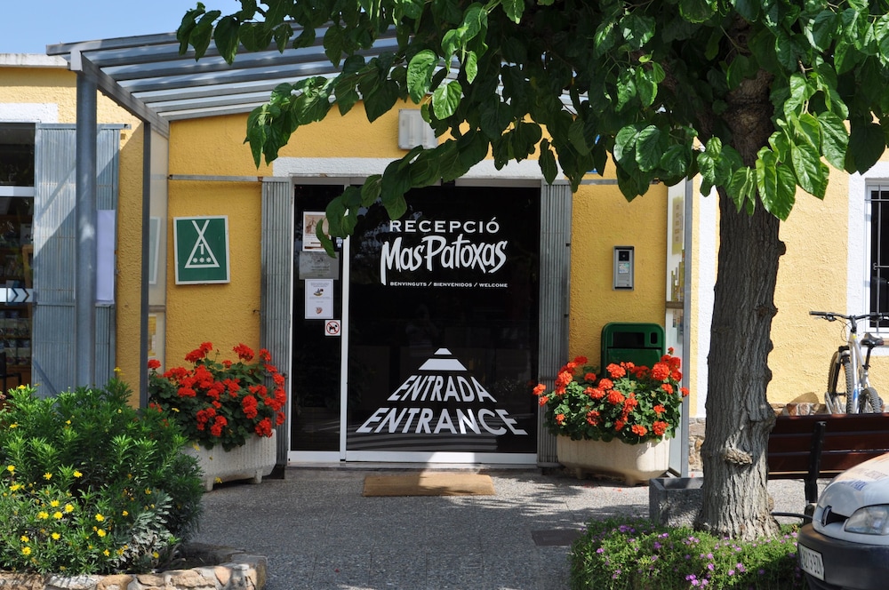 Camping Resort & Bungalow Park Mas Patoxas in Pals, Spain