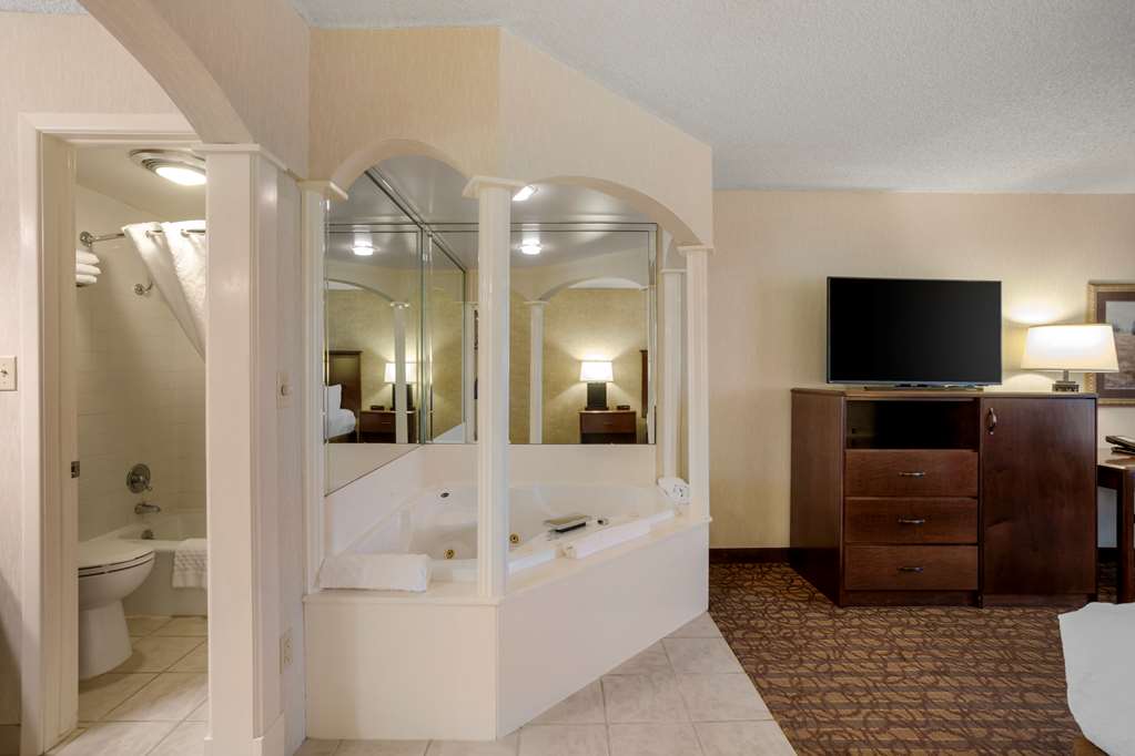 Best Western Inn of the Ozarks - photo 13