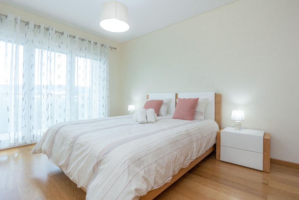 Buarcos Sunset Apartment by Rent4All — 4-Star Luxury Hotel in Figueira Da Foz, Portugal