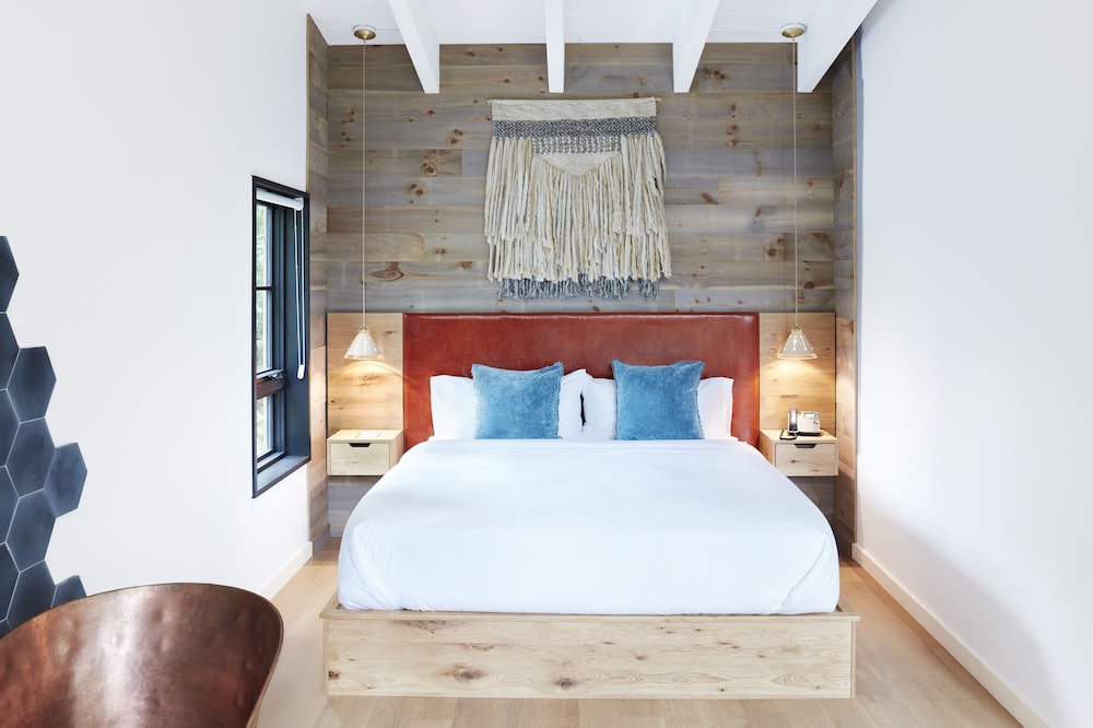 Woodstock Way Hotel - photo 8
