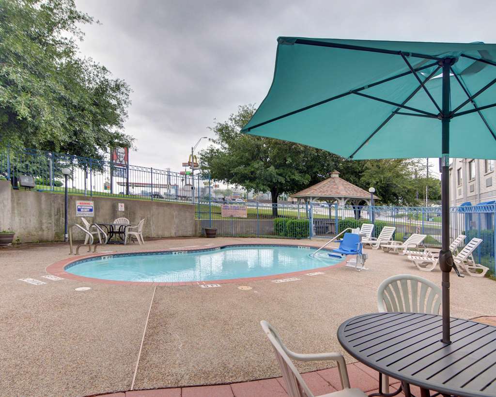 Quality Inn & Suites Grand Prairie South - photo 23
