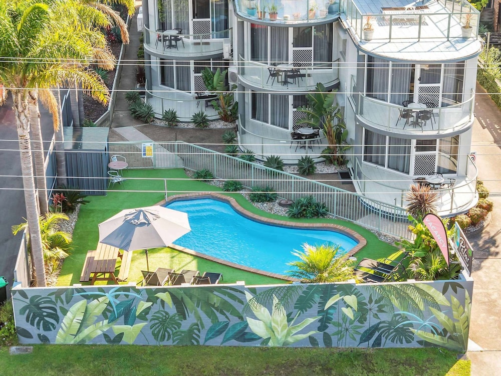 The Palms Apartments — 4-Star Luxury Hotel in Merimbula, Australia