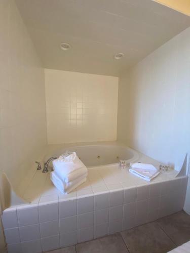 Pismo Beach Hotel - photo 16