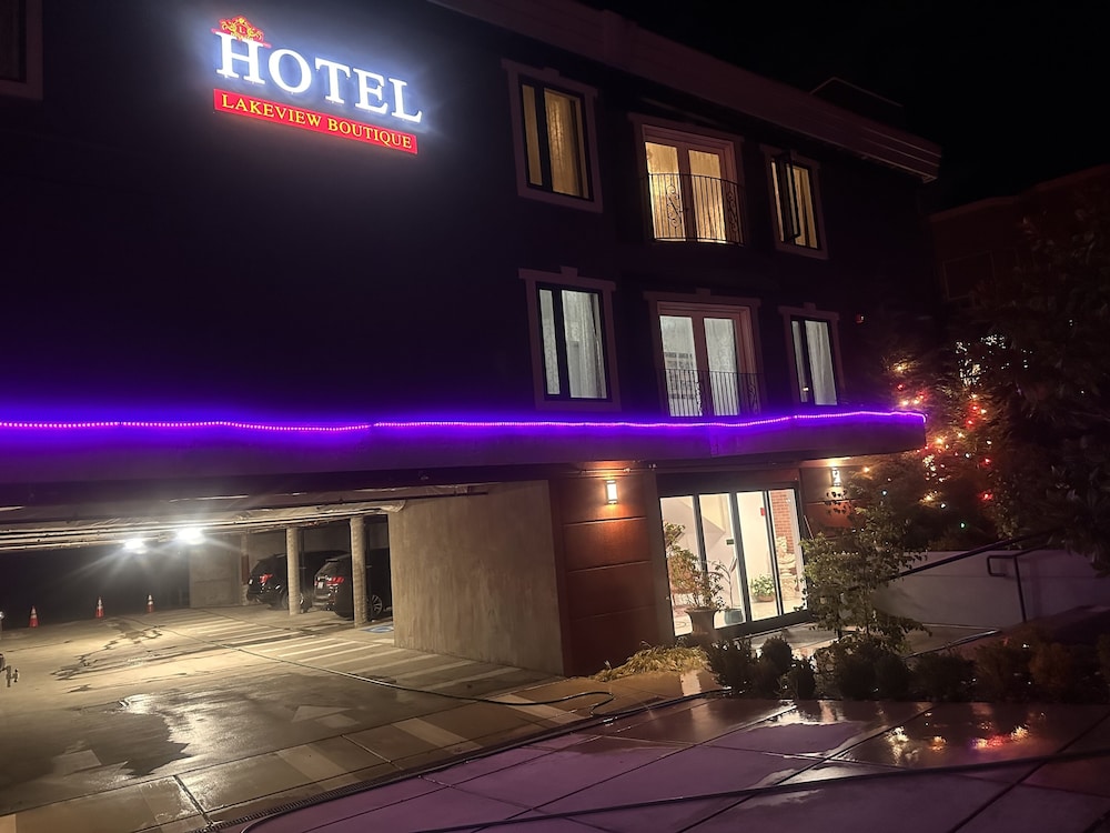 Lakeview Hotel - photo 21