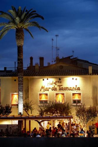 Hotel Mar de Tasmània Auto Check in — hotel in La Bisbal D'emporda