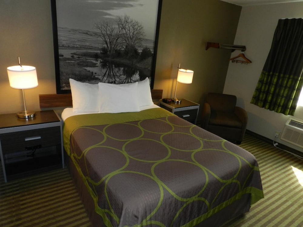 Super 8 by Wyndham Fremont NE - photo 7