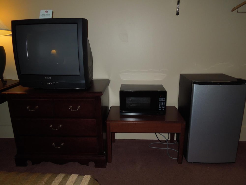 Hilltop Inn - photo 13