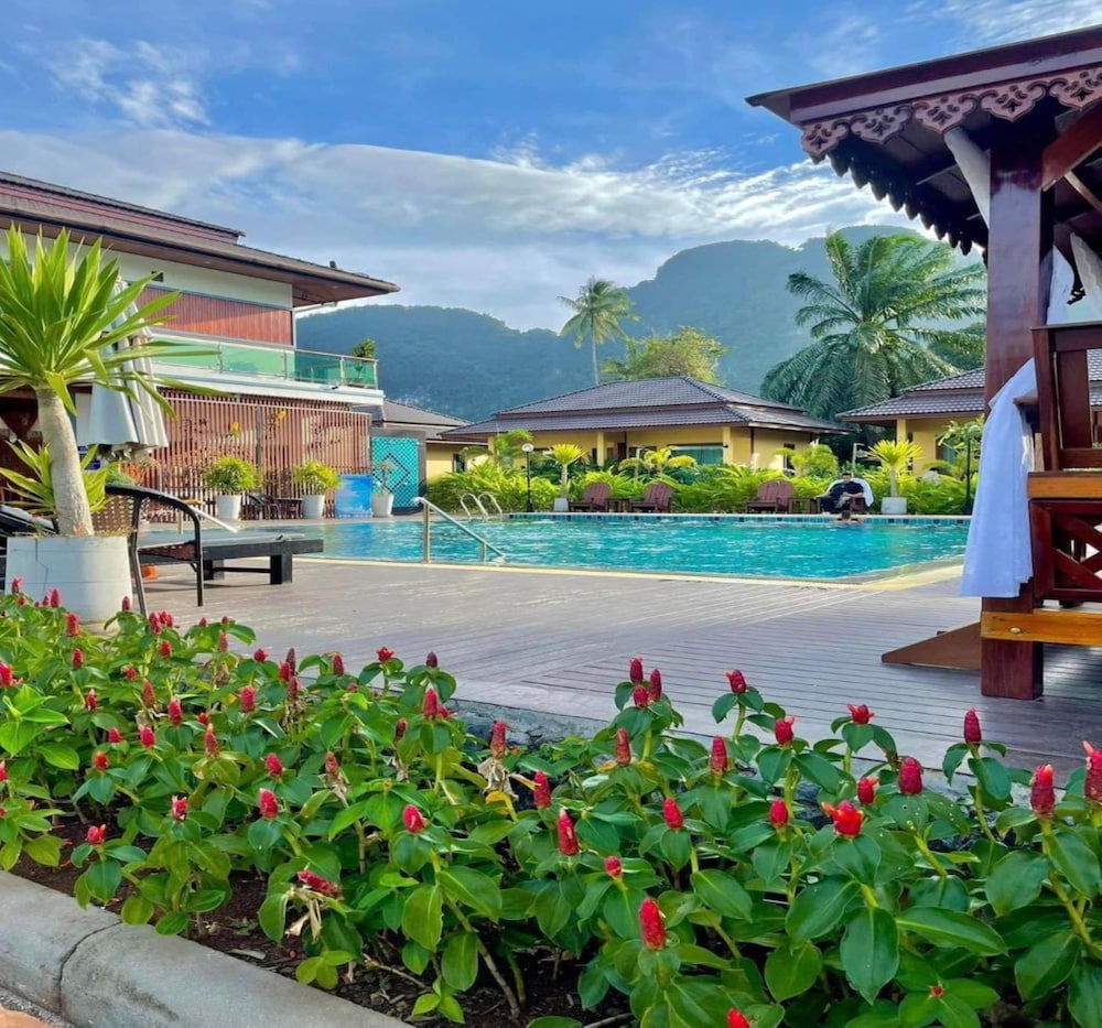 Capital O 75518 Baan Rose Resort Ao Luk — hotel in Ao Luek