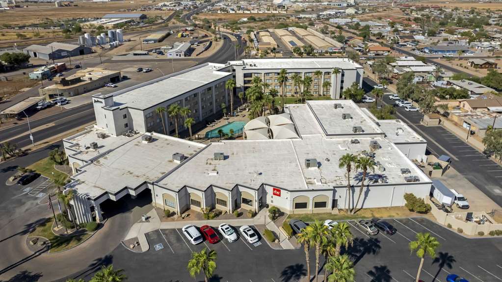 Radisson Hotel Casa Grande - photo 2