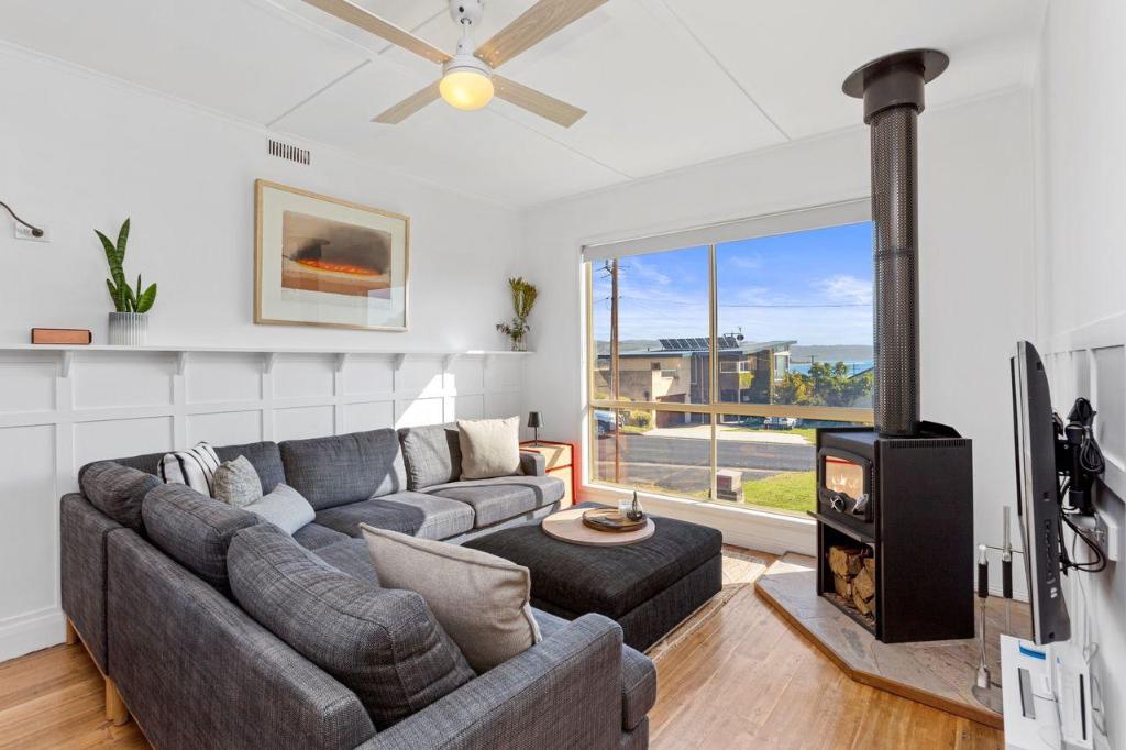 Oceans 8 - carbon neutral hotel in Apollo Bay