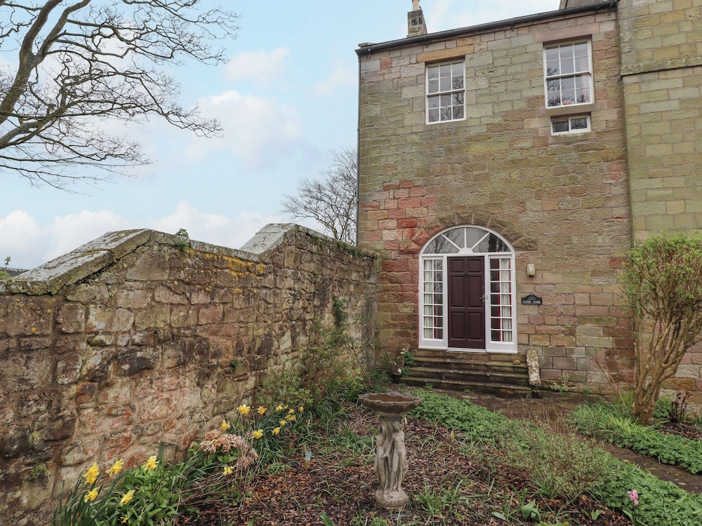 Glebe House — 4-Star Luxury Hotel in Bamburgh, United Kingdom