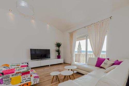 Apartments Kampanel — 4-Star Luxury Hotel in Turanj, Croatia