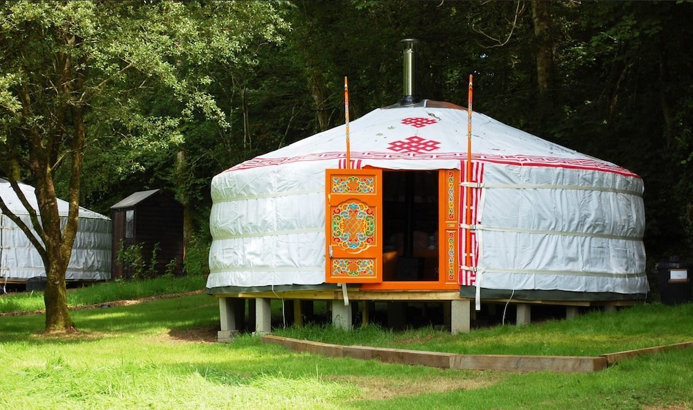 Pembrokeshire Yurts Badger in Cardigan, United Kingdom