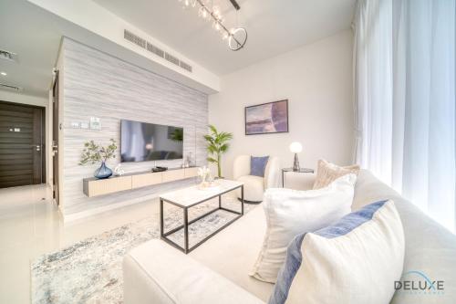Cheerful 3BR Townhouse at DAMAC Hills 2 Dubailand by Deluxe Holiday Homes — 4-Star Luxury Hotel in Dubai, United Arab Emirates