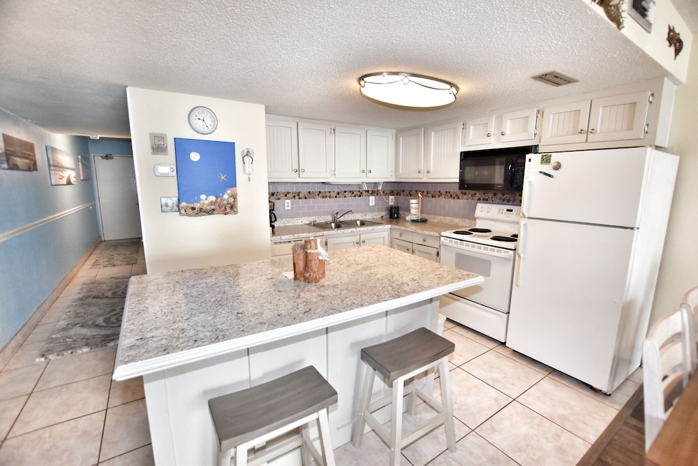 0112 Waters Edge Resort condo - photo 13