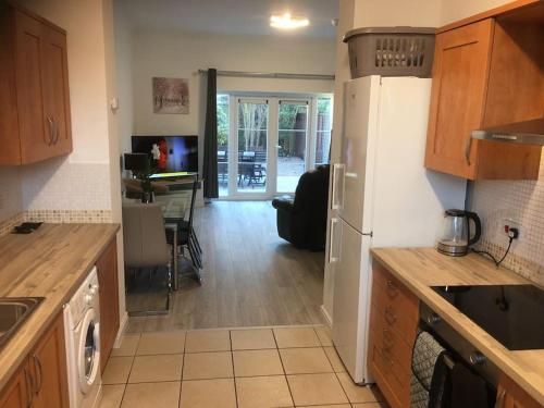 Haven House 6 bedrooms with 6 exclusive bathrooms and with lots of parking — 4-Star Luxury Hotel in Boston, United Kingdom