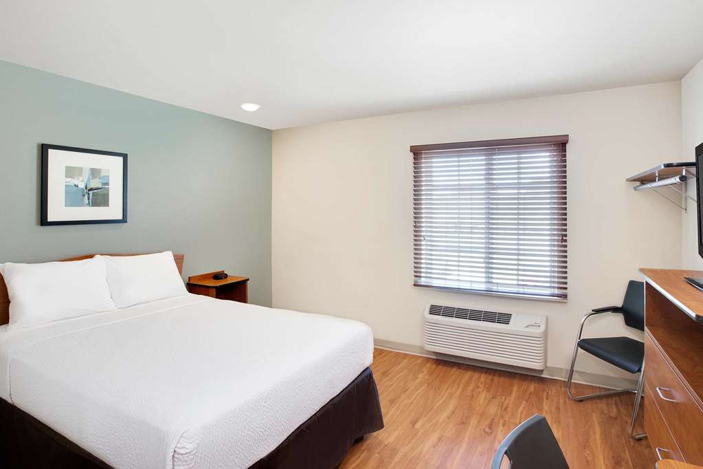 WoodSpring Suites Lafayette - photo 9