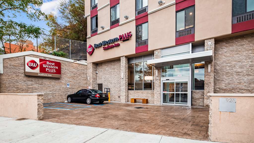 Best Western Plus Stadium Inn — hotel in The Bronx