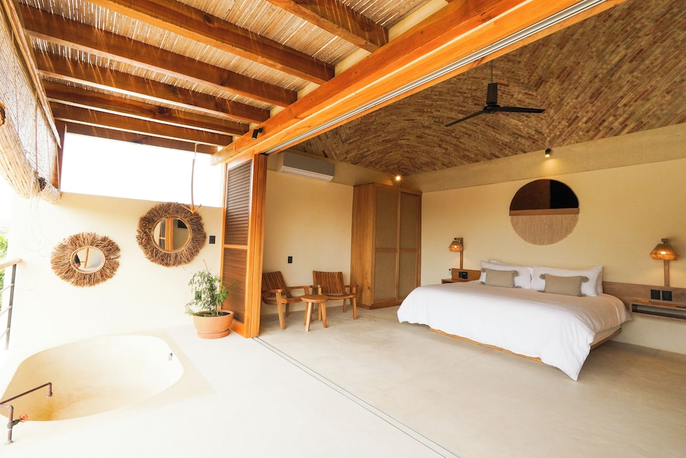 Casa Borka Luxury Fully Furnished Beach Condos With Pool — 4-Star Luxury Hotel in Puerto Escondido, Mexico