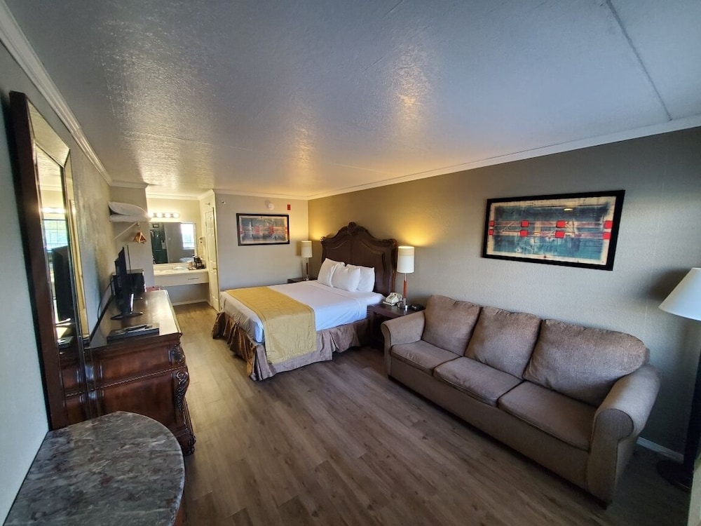 Branson King Resort and Suites - photo 28