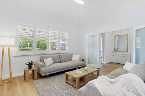 Ardross Delight Gem With Pool Garden And Parking — Perth