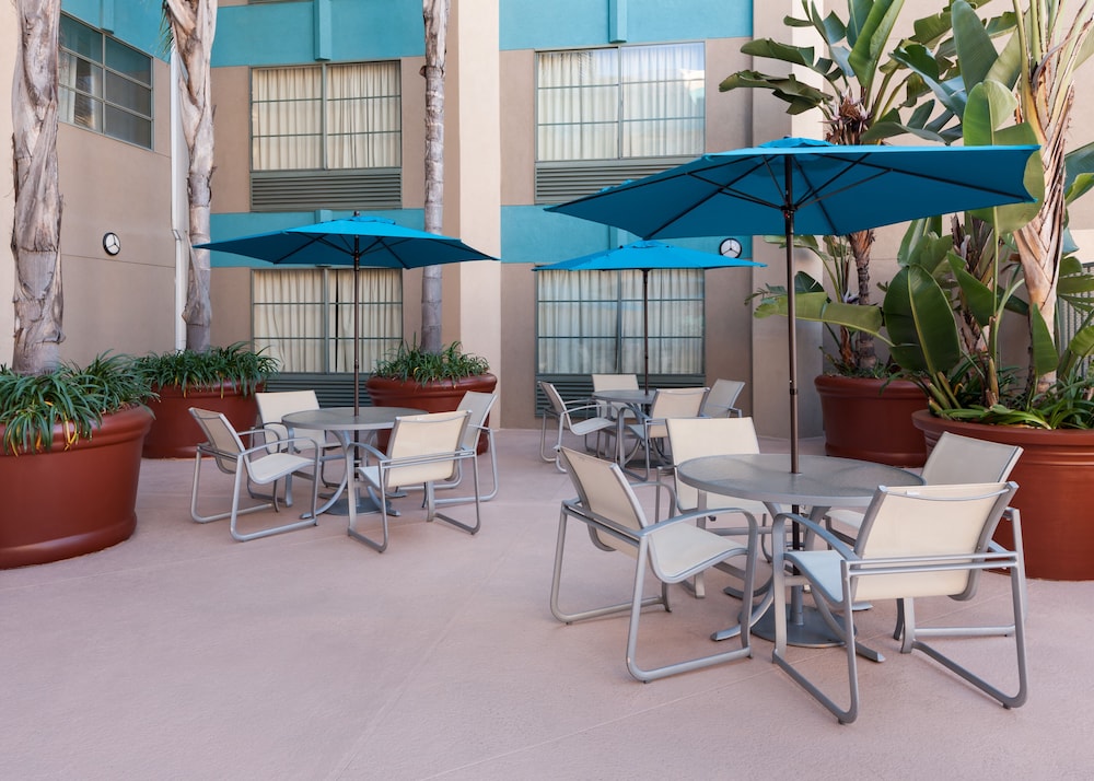 Hampton Inn San Diego Downtown - photo 30