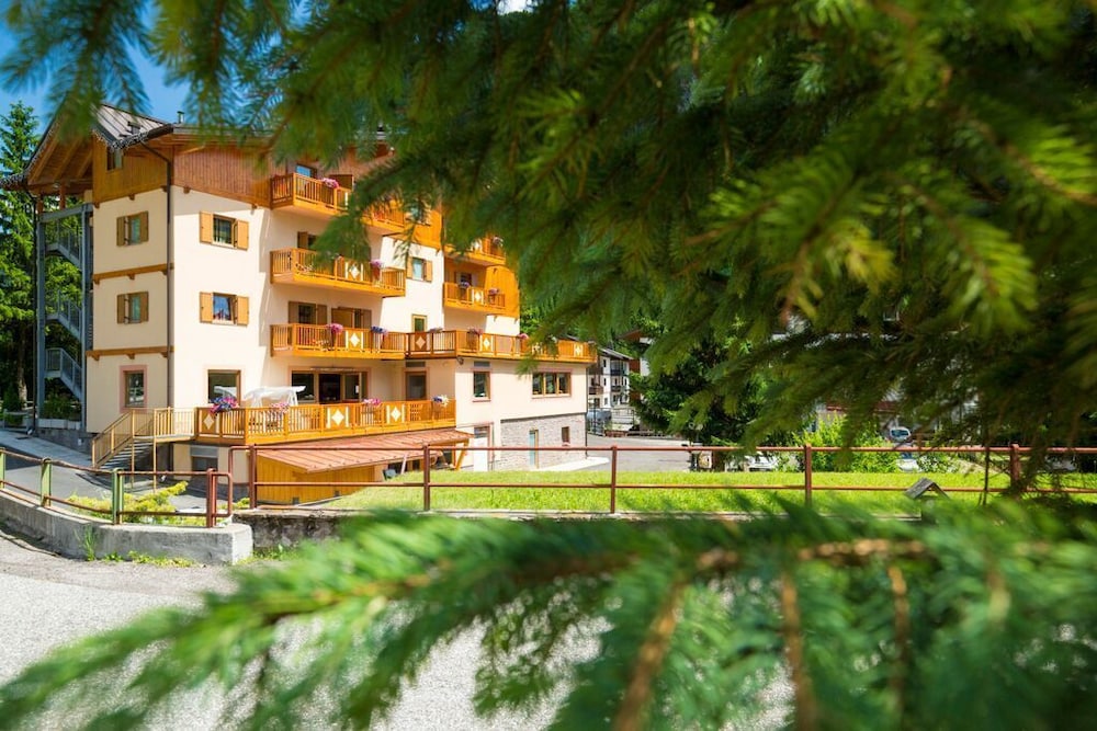 Relais San Giusto in Campitello Di Fassa, Italy