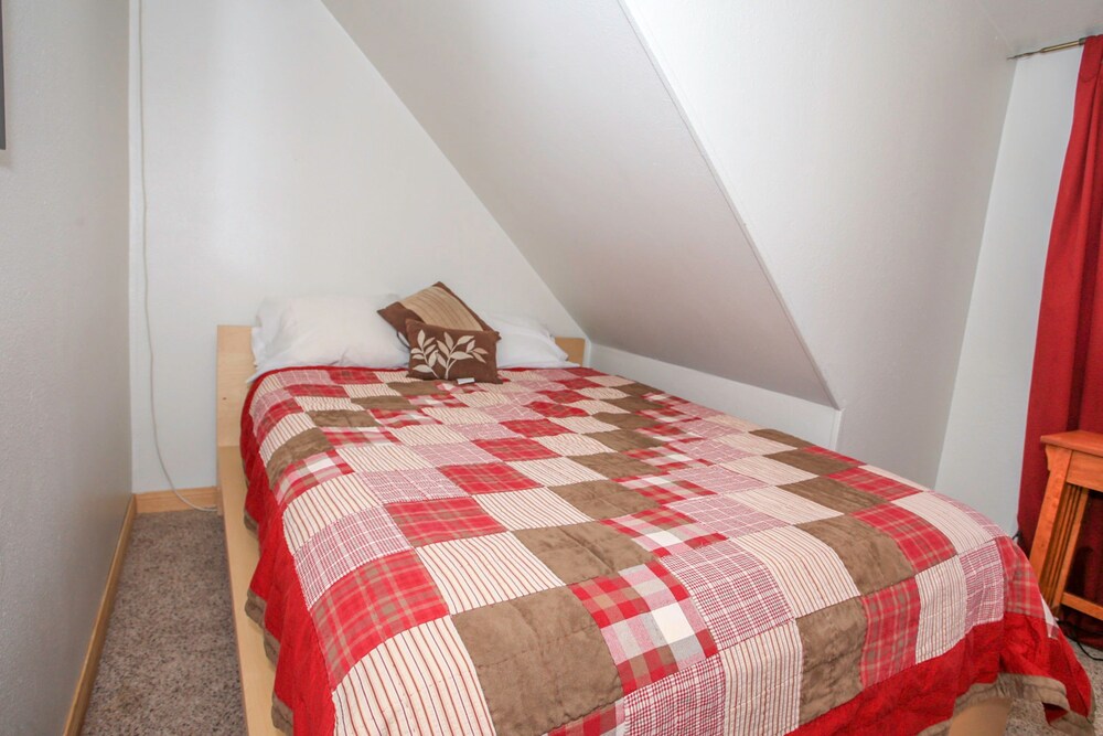 Little Swiss Inn - photo 16